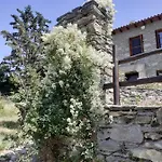 Сasa de vacaciones The Ambassador - Traditional Stone House Katochori