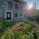 Сasa de vacaciones The Ambassador - Traditional Stone House *