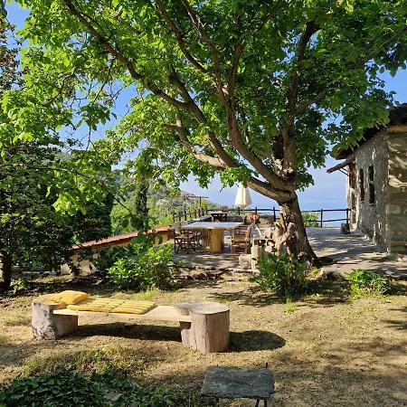 The Ambassador - Traditional Stone House Casa vacanze *