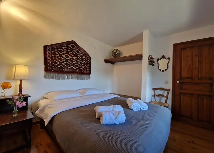 The Ambassador - Traditional Stone House Casa de Férias *